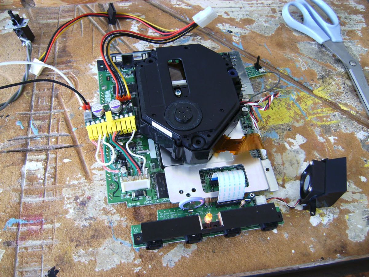 The Dreamcast being run from the PICO PSU