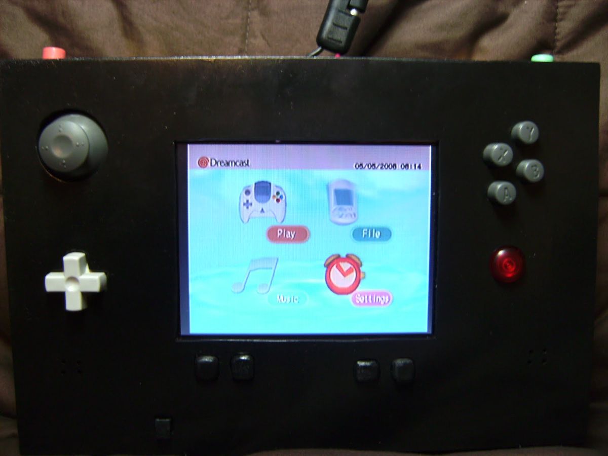 The portable with the Dreamcast on at the Dreamcast menu